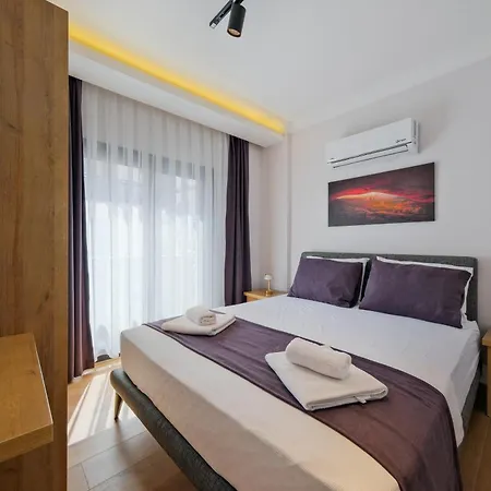 Light * Φετιγιέ